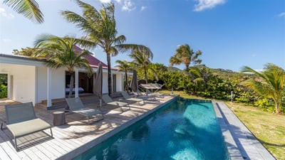 Luxury Villa Photo #4
