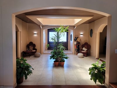 Luxury Villa Photo #13