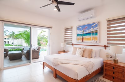 Luxury Villa Photo #31