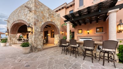 Luxury Villa Photo #14