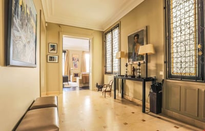 Luxury Villa Photo #18