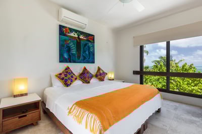Luxury Villa Photo #19