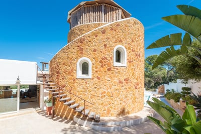 Luxury Villa Photo #5