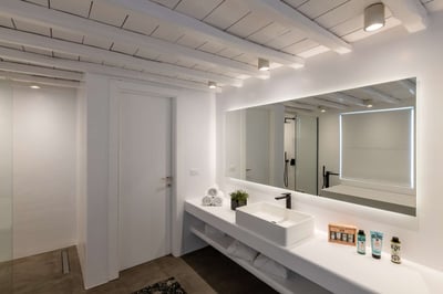 Luxury Villa Photo #42