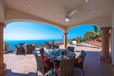 Luxury Villa Photo #6