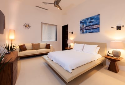 Luxury Villa Photo #30