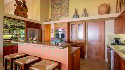 Luxury Villa Photo #12