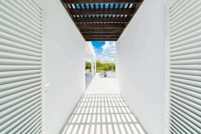 Luxury Villa Photo #8