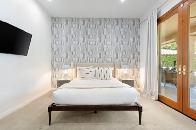Luxury Villa Photo #37