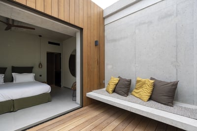Luxury Villa Photo #15