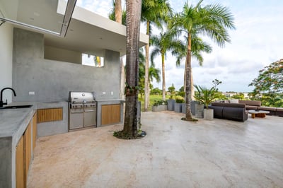 Luxury Villa Photo #12