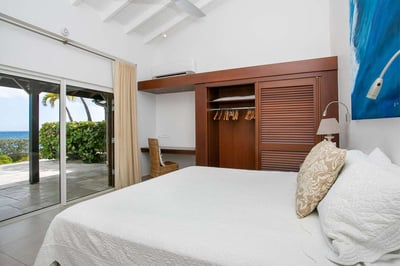 Luxury Villa Photo #31