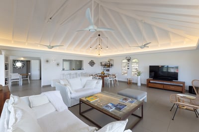 Luxury Villa Photo #11