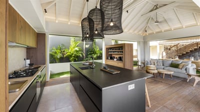 Luxury Villa Photo #32