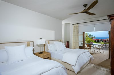 Luxury Villa Photo #20