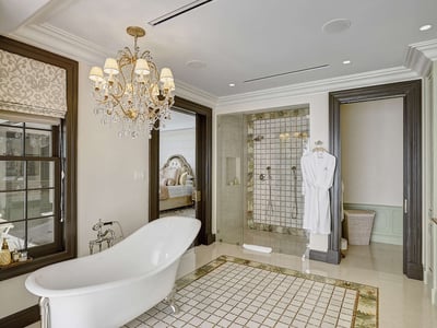 Luxury Villa Photo #32