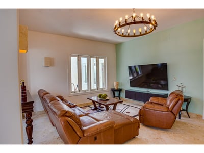 Luxury Villa Photo #24