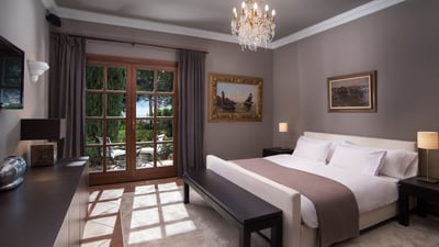 Luxury Villa Photo #23
