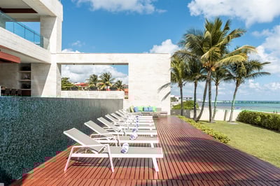 Luxury Villa Photo #12