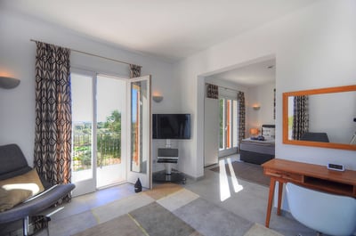 Luxury Villa Photo #22
