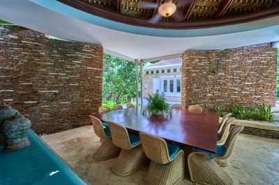 Luxury Villa Photo #14