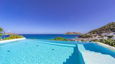 Luxury Villa Photo #2