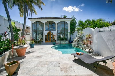 Luxury Villa Photo #2