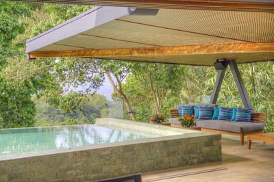Seaside 2 Isla Infinity Pool & Lounge