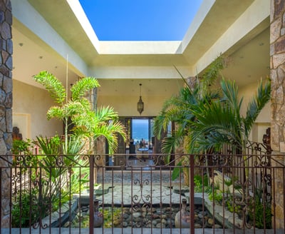 Luxury Villa Photo #13