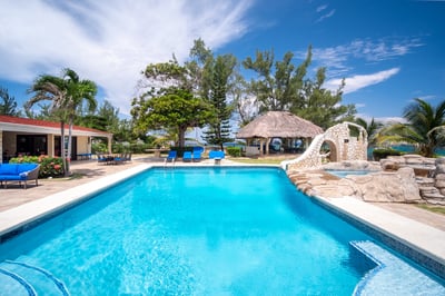 Luxury Villa Photo #4
