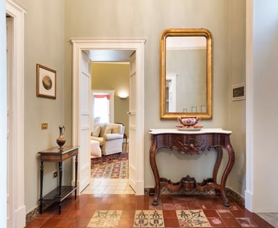 Luxury Villa Photo #17