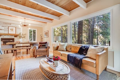Luxury Villa Photo #3