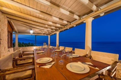 Luxury Villa Photo #8