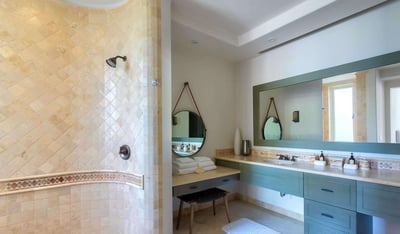 Luxury Villa Photo #13