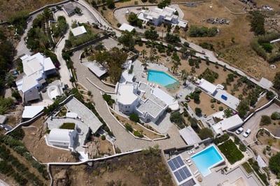 Luxury Villa Photo #6