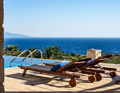 Luxury Villa Photo #3