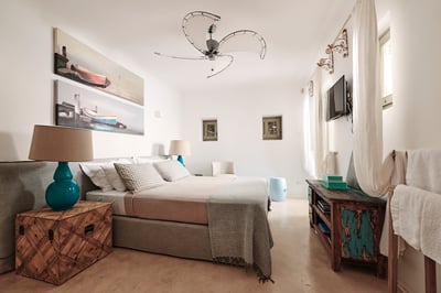 Luxury Villa Photo #32