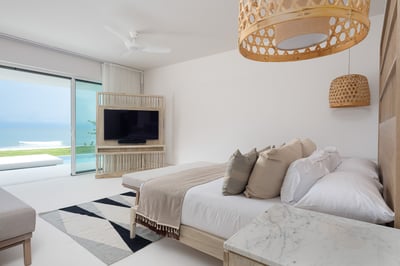 Luxury Villa Photo #58