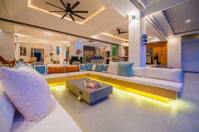 Luxury Villa Photo #12