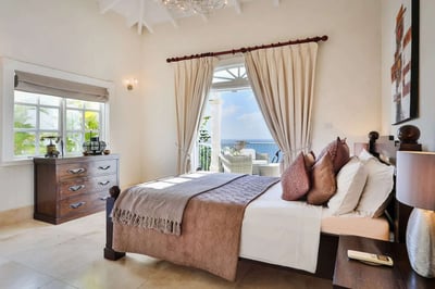 Luxury Villa Photo #29