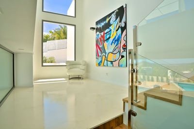 Luxury Villa Photo #28