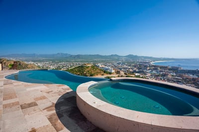 Luxury Villa Photo #2