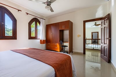 Luxury Villa Photo #41