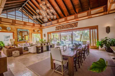 Luxury Villa Photo #13