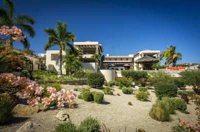 Luxury Villa Photo #27