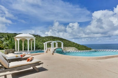 Luxury Villa Photo #4