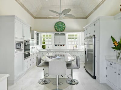 Luxury Villa Photo #13