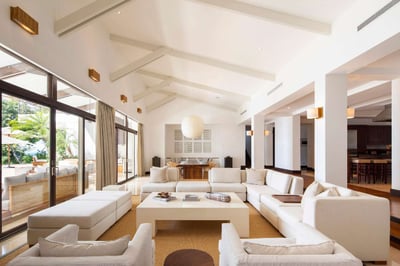 Luxury Villa Photo #15