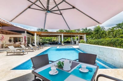 Luxury Villa Photo #9