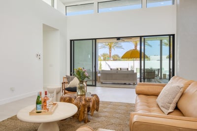 Luxury Villa Photo #16